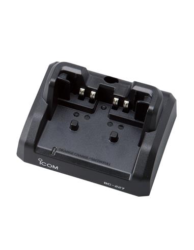 ICOM BC-227 Cargador de sobremsa incluye BC-123S